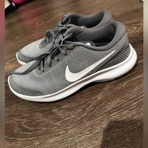 NIKE Flex Experience RN 7 Running Shoe